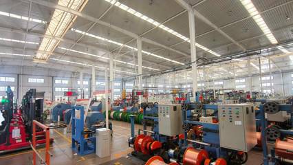 泰安 以計(jì)算機(jī)軟硬件為基，數(shù)字引擎驅(qū)動(dòng)制造升級(jí)，“黑燈工廠”點(diǎn)亮智造未來